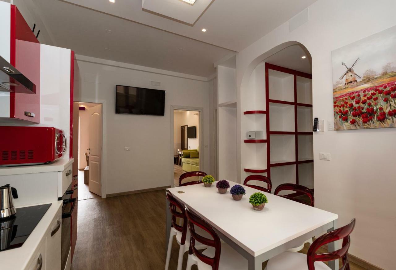 Colosseo Apartments And Rooms - Rome City Centre Dış mekan fotoğraf
