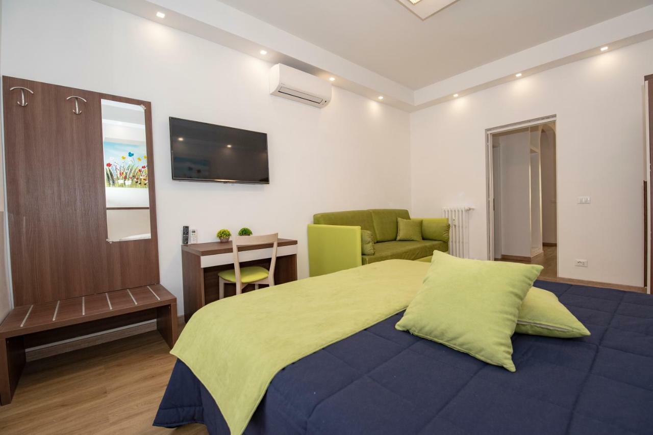 Colosseo Apartments And Rooms - Rome City Centre Dış mekan fotoğraf
