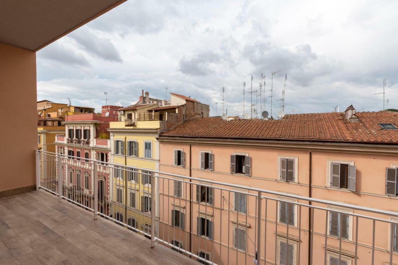 Colosseo Apartments And Rooms - Rome City Centre Dış mekan fotoğraf